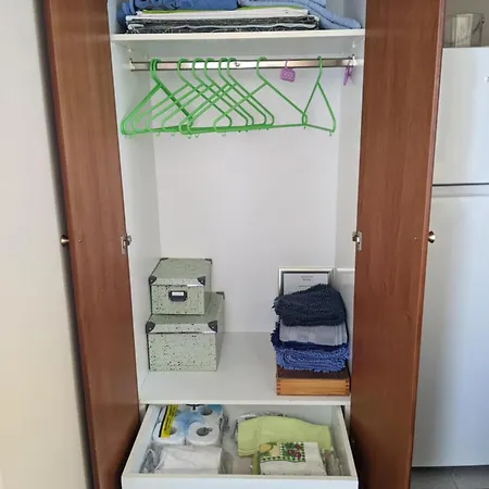Small House For Holidays לאונידיון